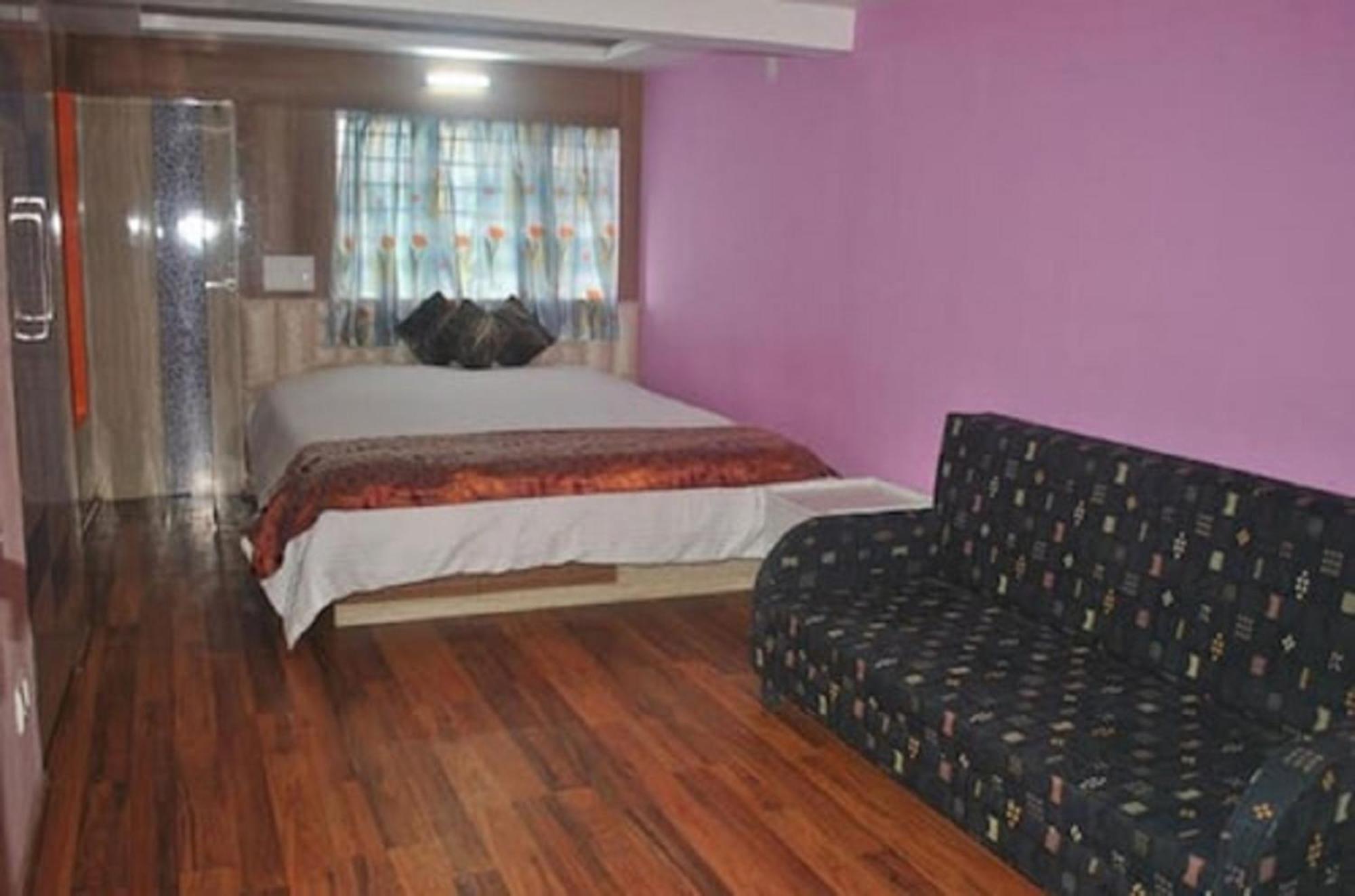 Grg Broadway Mall Road Darjeeling By Royal Collection Hotel Exterior photo