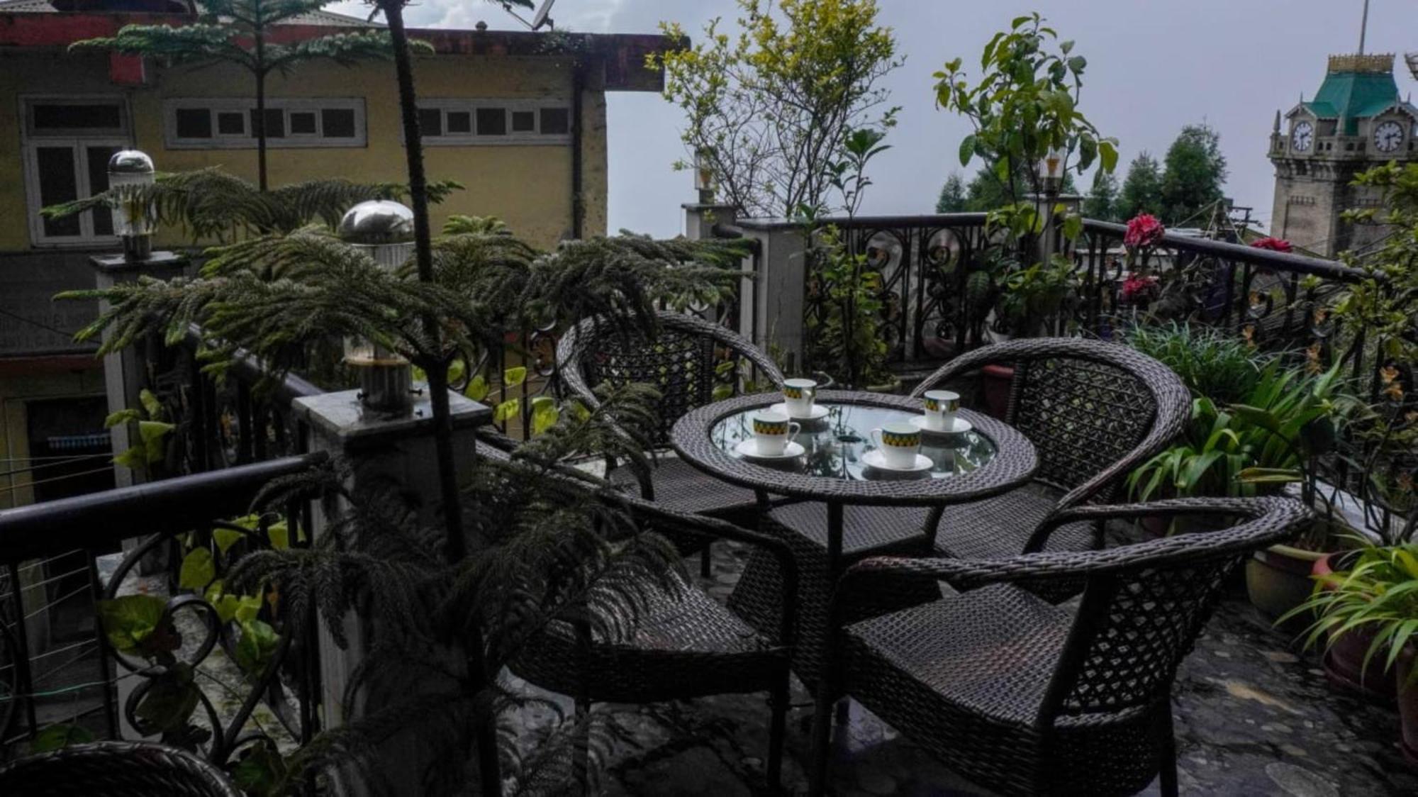Grg Broadway Mall Road Darjeeling By Royal Collection Hotel Exterior photo